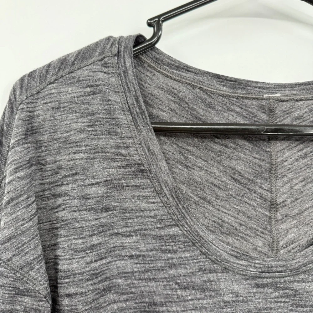 Lululemon Heathered Grey Long Sleeve V Neck Athletic Top Women Size‎ 8